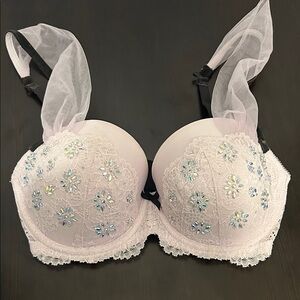 Victoria's Secret Dream Angel Pink Lace Bra with Sparkling Accents